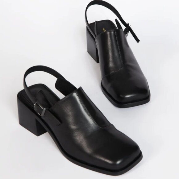 Intentionally Blank Marty 2 Mules in Black - Picture 1 of 6